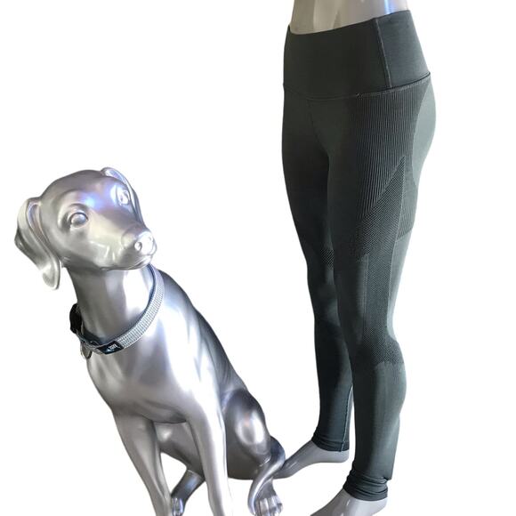 Alphalete Seamless Green Leggings Women's Size Medium - Picture 1 of 10